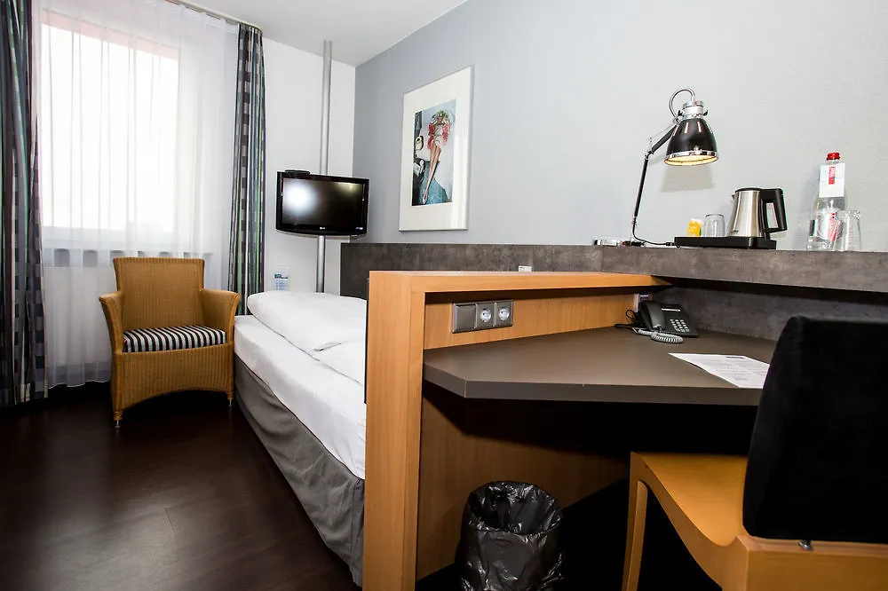 Hotel Amadeus Hannover 4*,
