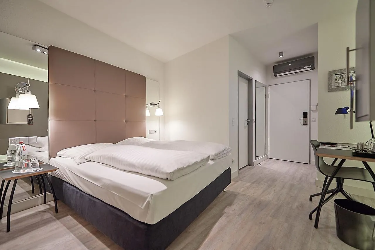 Hotel Amadeus Hannover 4*,  Tyskland